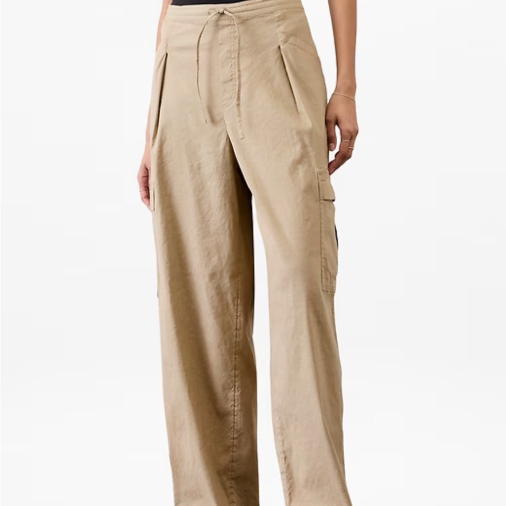 NWT Athleta Women's Tan Cargo Pants